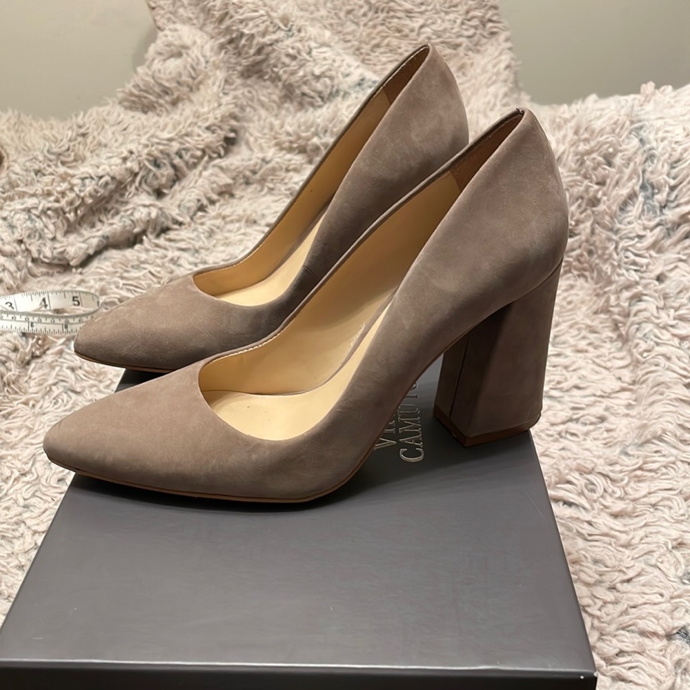 Vince Camuto  Pointed toe pump with chunky flared heel. Style VC-TALISE